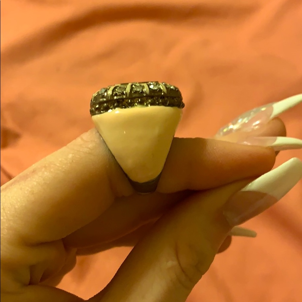 Ring - Picture 2 of 3